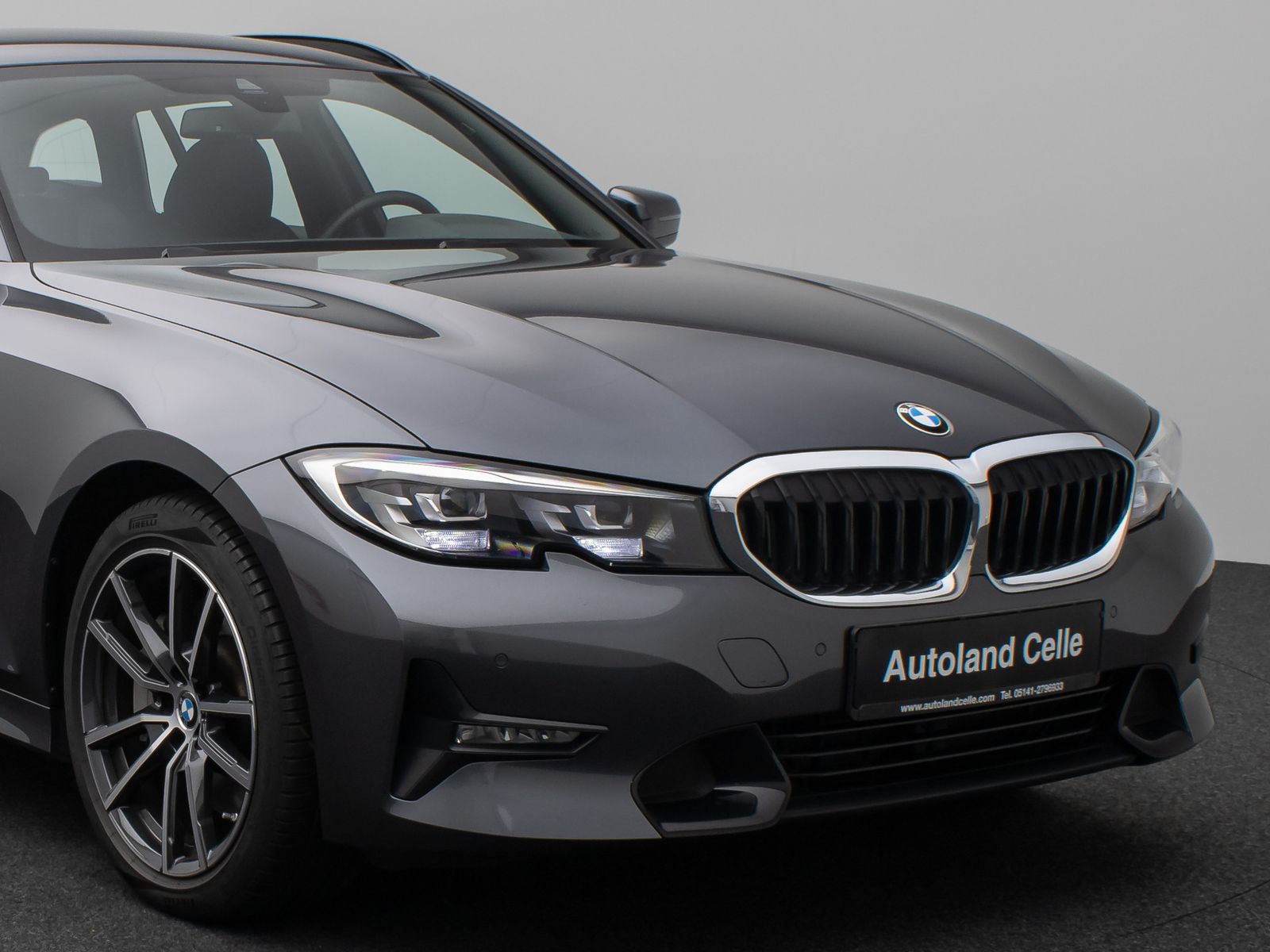 Fahrzeugabbildung BMW 330i xD SportLine DAB HiFi PDC Alarm LED M Sport