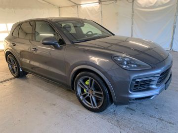 Porsche Cayenne - 2