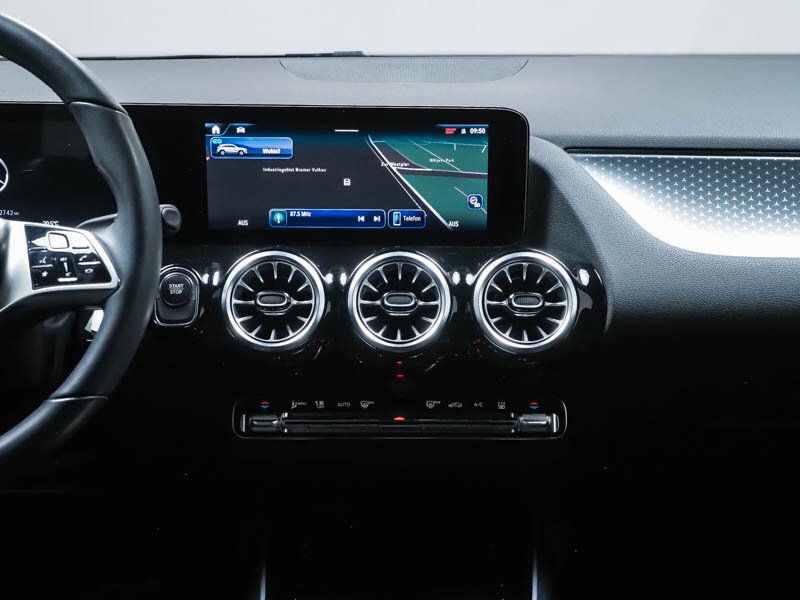 Mercedes-Benz EQA 300 4-M ADVANCED AHK MEMORY 360° KAMERA 18 foto 8