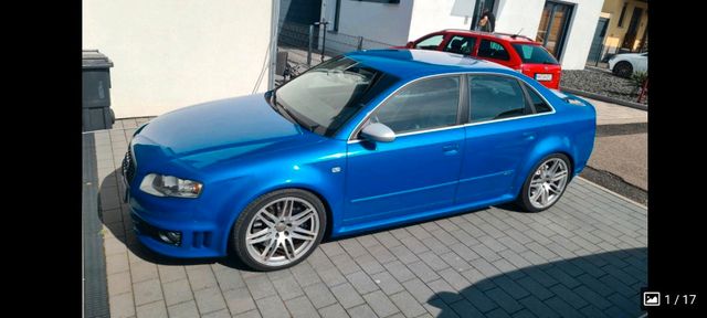 Audi RS4 4.2 quattro -