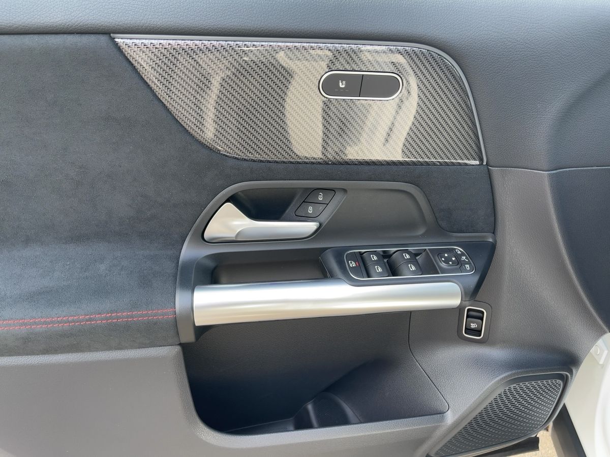Fahrzeugabbildung Mercedes-Benz GLA 200 d AMG/Night/Pano/Kamera/AHK