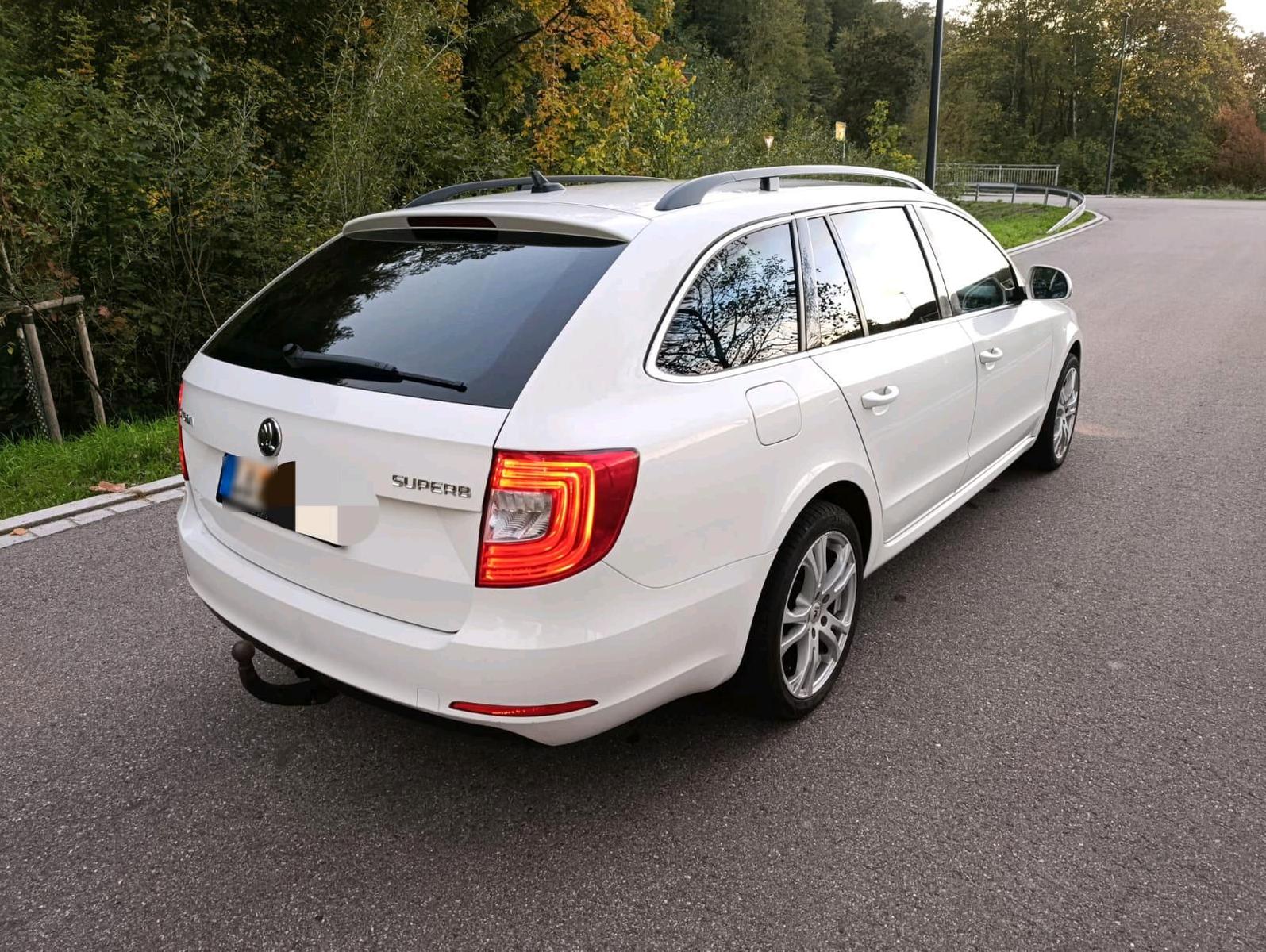 Skoda Superb 2014 — салон