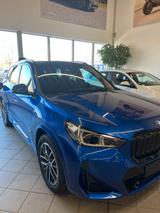 BMW iX1 xDrive30 -MSport Head-Up PanDach SHZ LHZ LED - BMW iX1 von privat