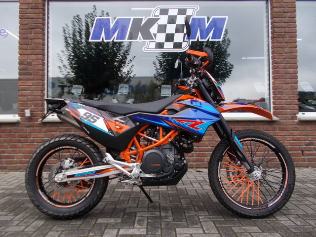 KTM 690 Enduro R mit Remus Auspuff