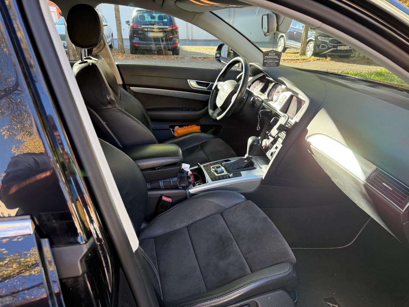 Audi A6 2011 — салон