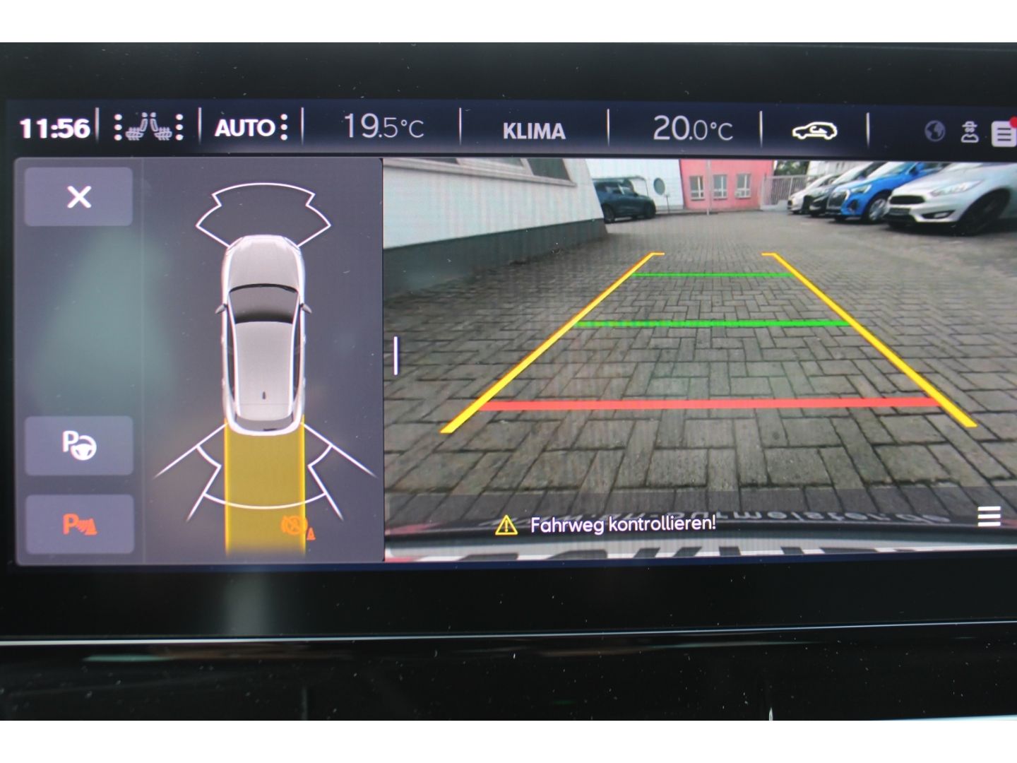 Fahrzeugabbildung SEAT Leon Xcellence DSG ACC LED TWA Full Link RFK GJR