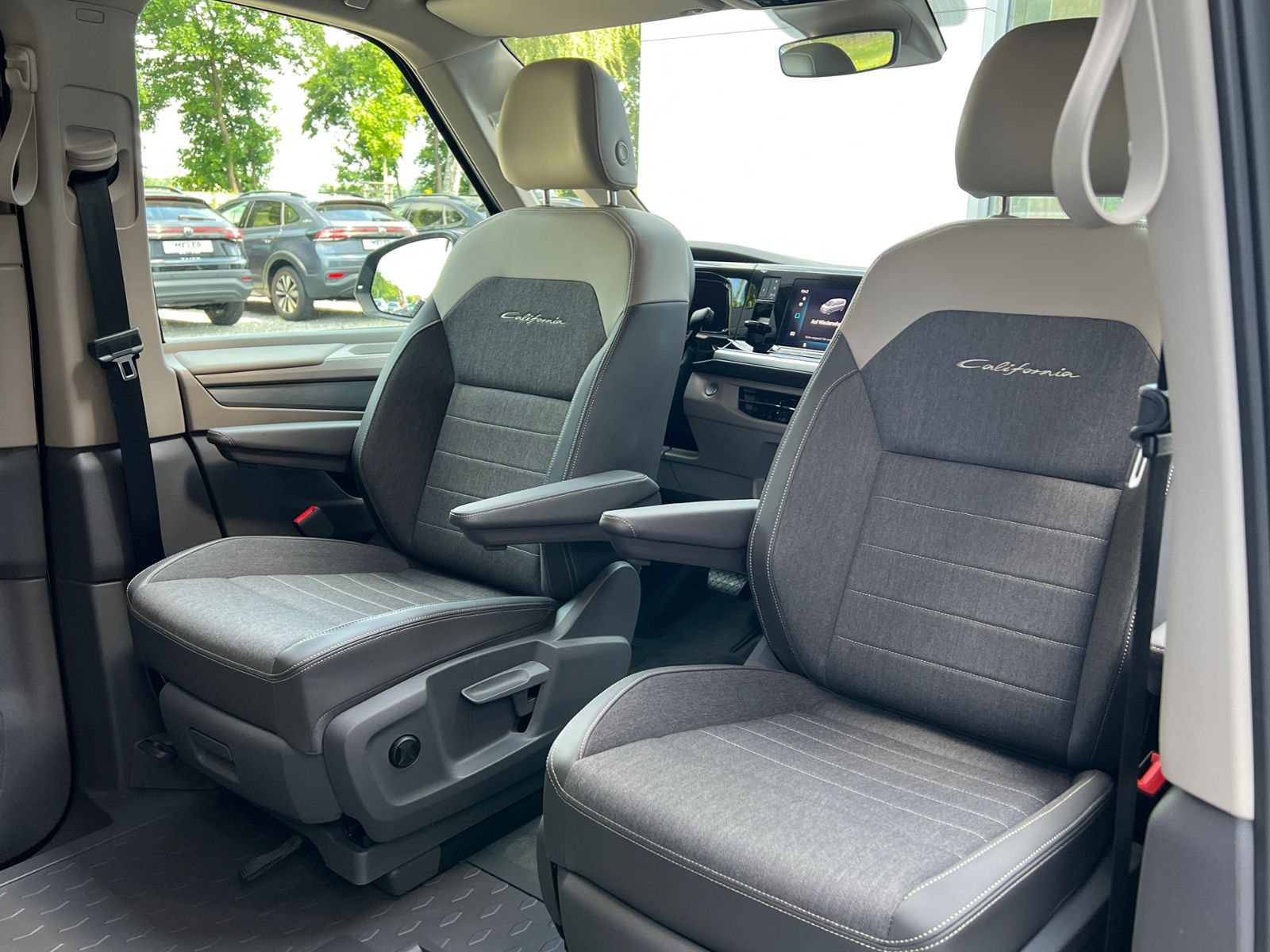 Fahrzeugabbildung Volkswagen California Ocean 2.0 TDI DSG *AHK,Markise,Standh