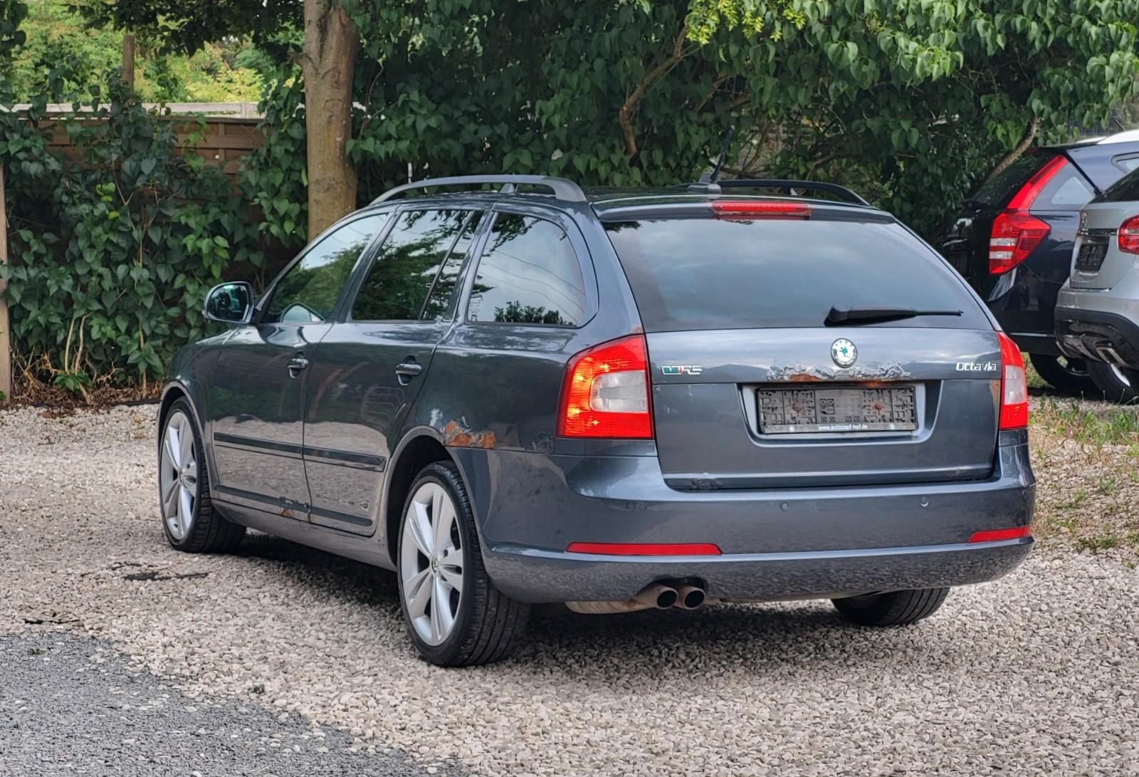 Skoda Octavia 2011 — interior