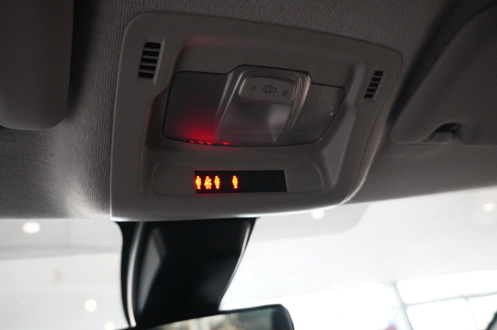 Fahrzeugabbildung Citroën C3 1.2 FEEL 5-TÜR LED/KLIMA/TEMP./USB/DAB+