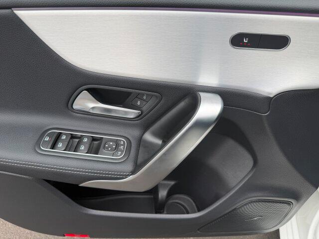 Mercedes-Benz A 180 Progressive LED Distronic Panorama 360°...