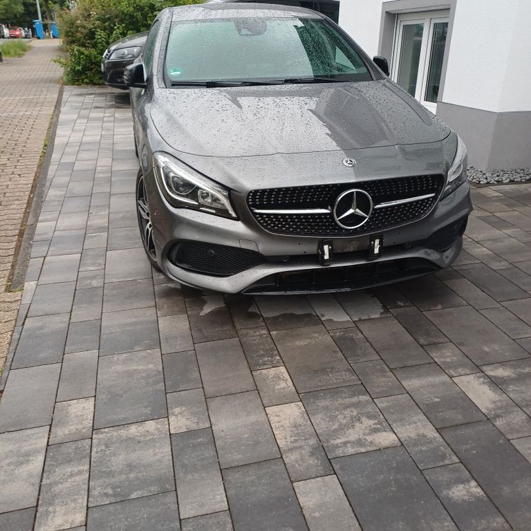 Image of Mercedes-Benz CLA 220 Shooting Brake