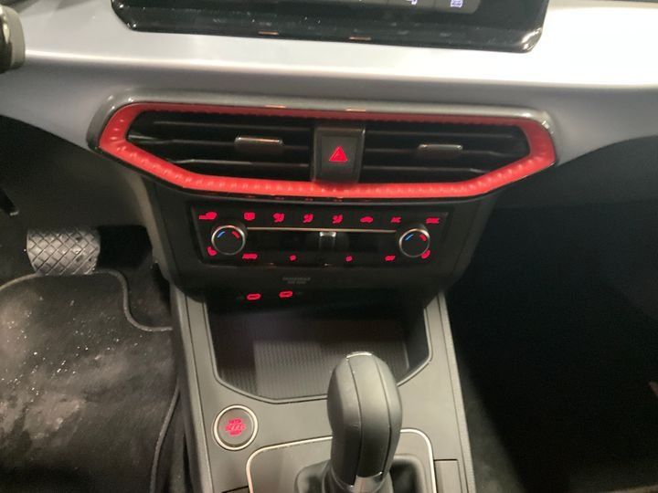 Fahrzeugabbildung SEAT Ibiza FR TSI DSG *Cam*LED*Sitzhzg*PDC*APP*ACC*