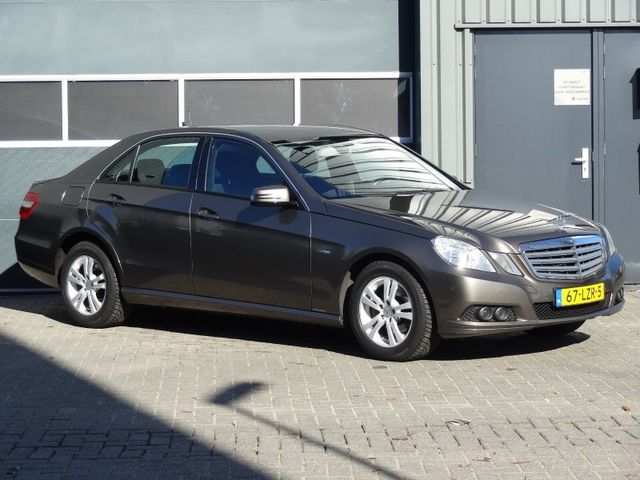 Mercedes-Benz E 220 CDI DPF BUSINESS CLASS AUT COMAND