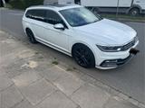 Volkswagen Passat Variant 2.0 TDI R-Line Panoramadach - Volkswagen Passat Variant in Bielefeld
