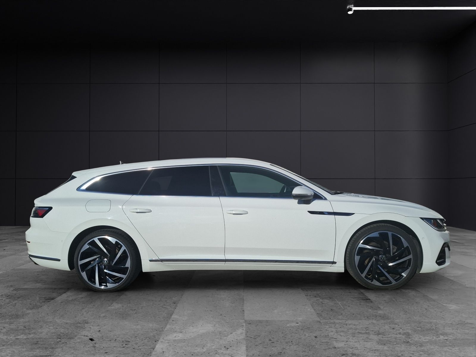 Fahrzeugabbildung Volkswagen Arteon SB TDI R-Line DSG 4M LED AHK Navi AID ACC