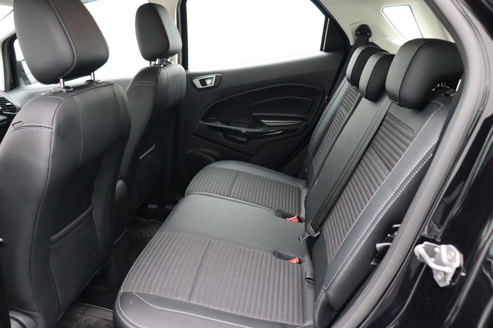 Fahrzeugabbildung Ford EcoSport 1.0 Titanium