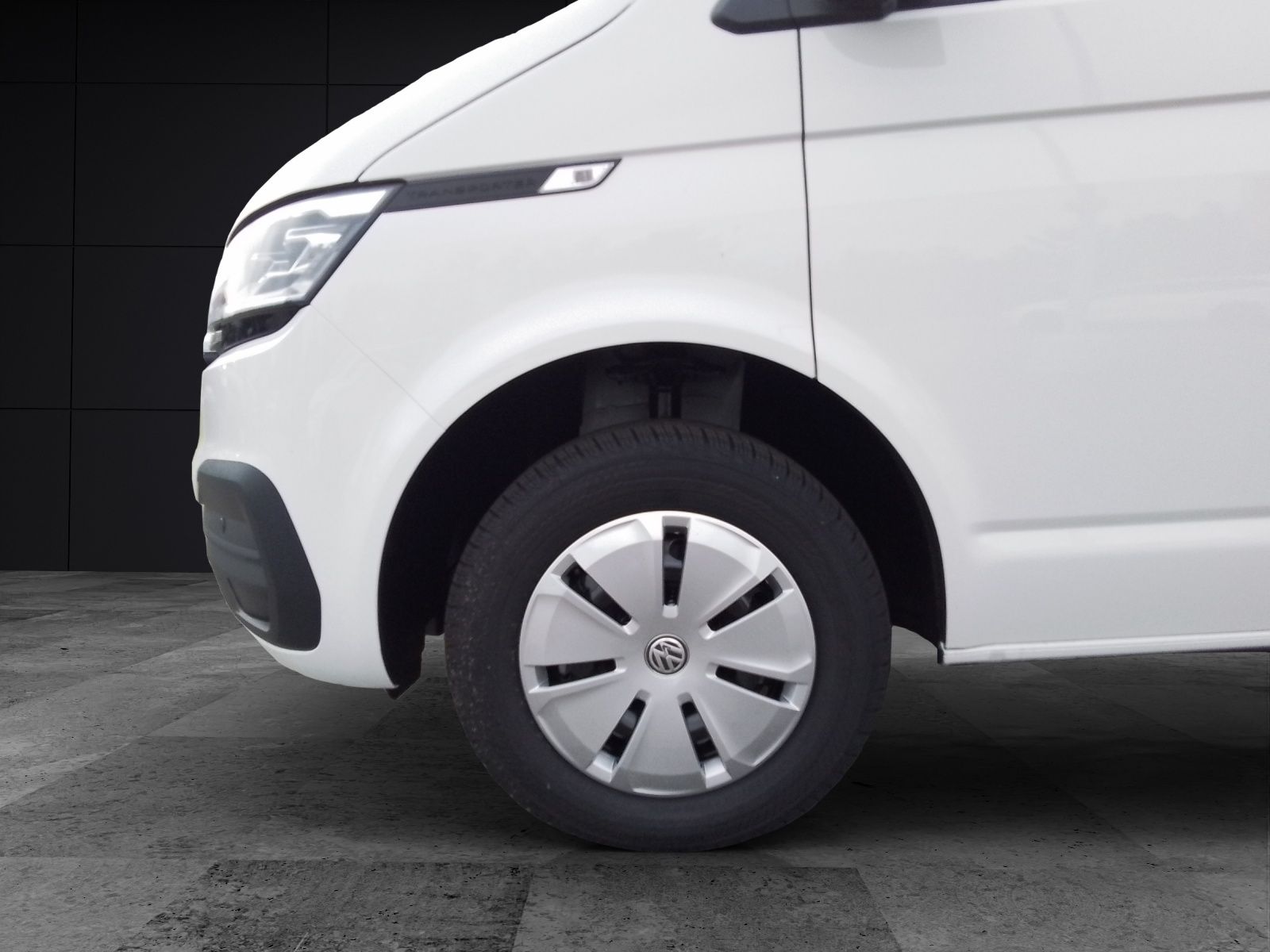 Fahrzeugabbildung Volkswagen T6 Kombi T6.1 TDI 9-Sitzer LED VORB. AHK KLIMA
