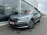Skoda Superb Lim. Ambition LED/Navi/ACC/CarPlay/DAB - Skoda Superb mit Diesel-Antrieb: Grau, Limousine