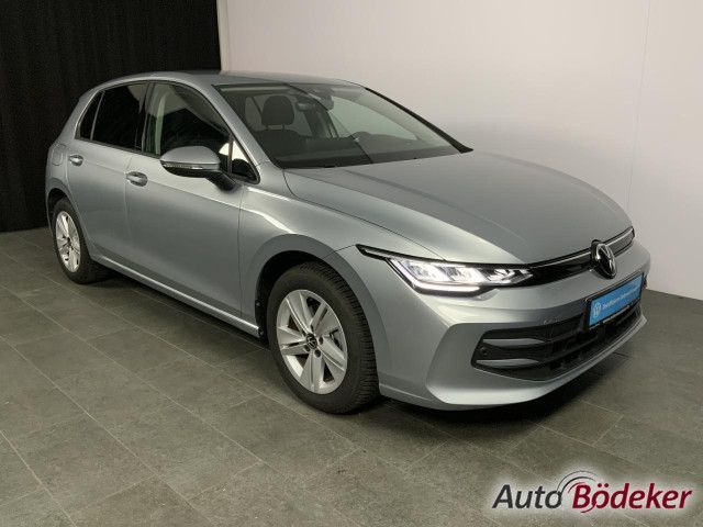 Volkswagen Golf 1.5 eTSI DSG Life Garantie b.12.3.30  Navi