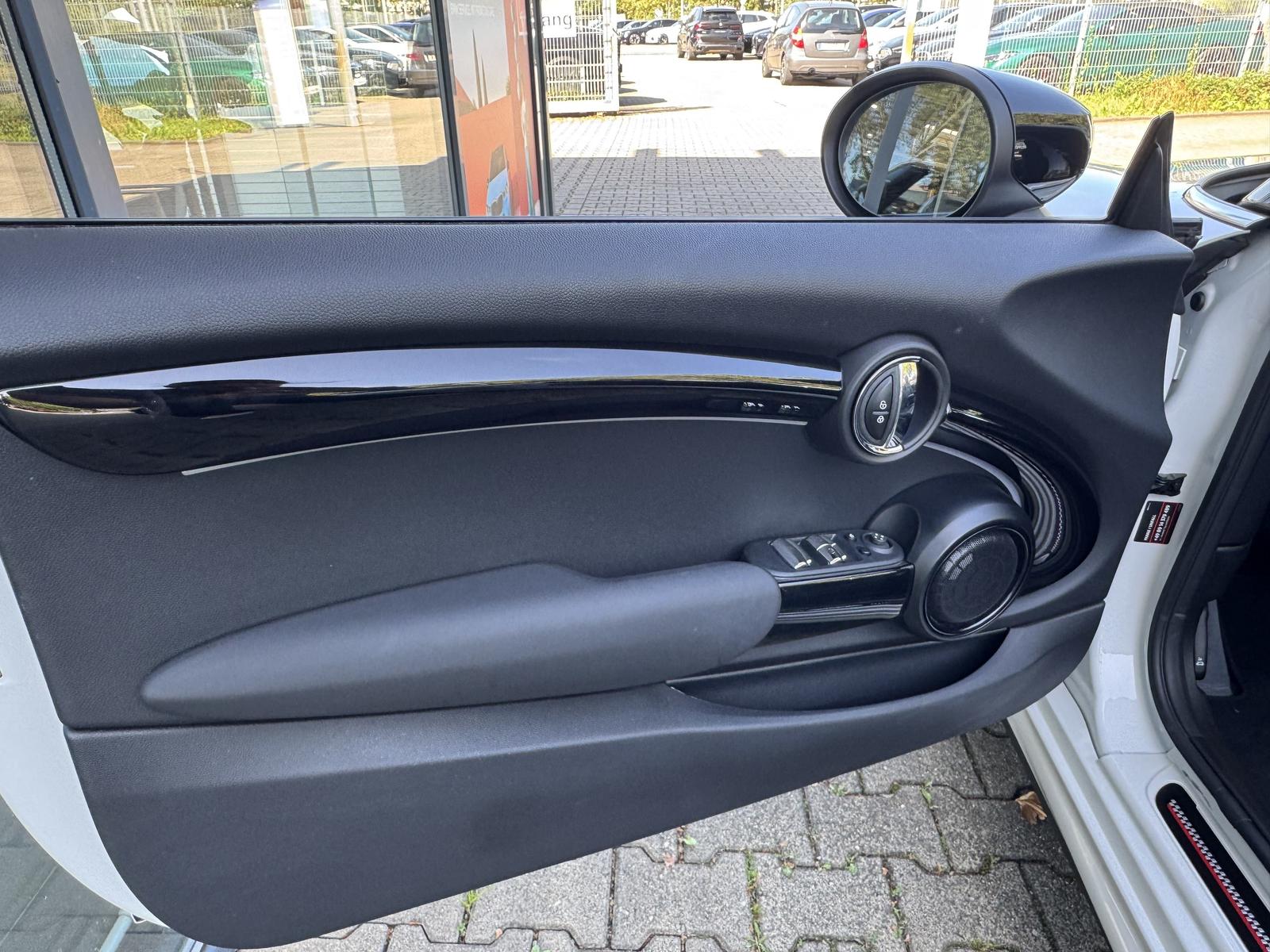 MINI Cooper S JCW Trim RFK H&K HUD LED SHZ