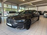 BMW 730d xDrive/Massage/HUD/S.Dach/8Fach/AHK - BMW 730 in Köln