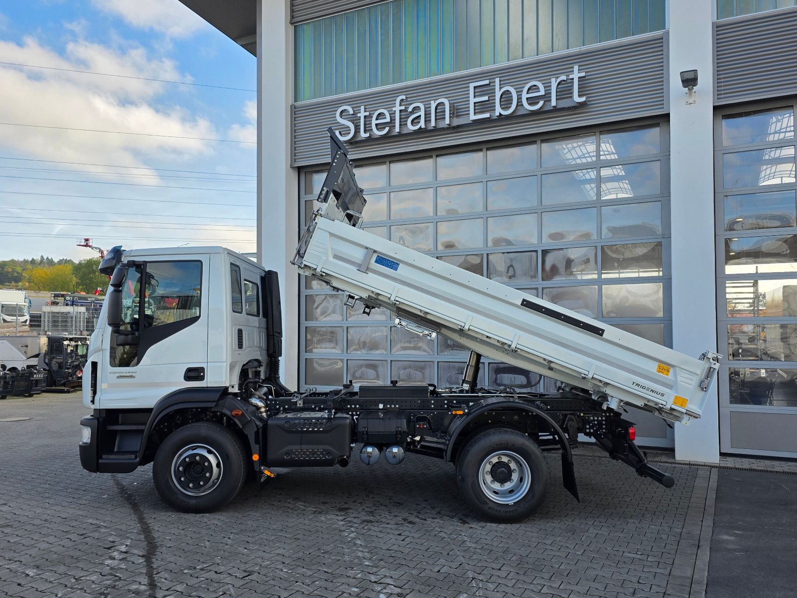 Fahrzeugabbildung Iveco Eurocargo ML160E32 4x2 Kipper, Klima, 2 x AHK