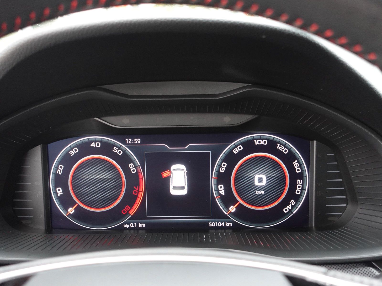 Fahrzeugabbildung SKODA Kamiq 1.5 TSI ACT MONTE CARLO LED/Navi/RFK/18"/.