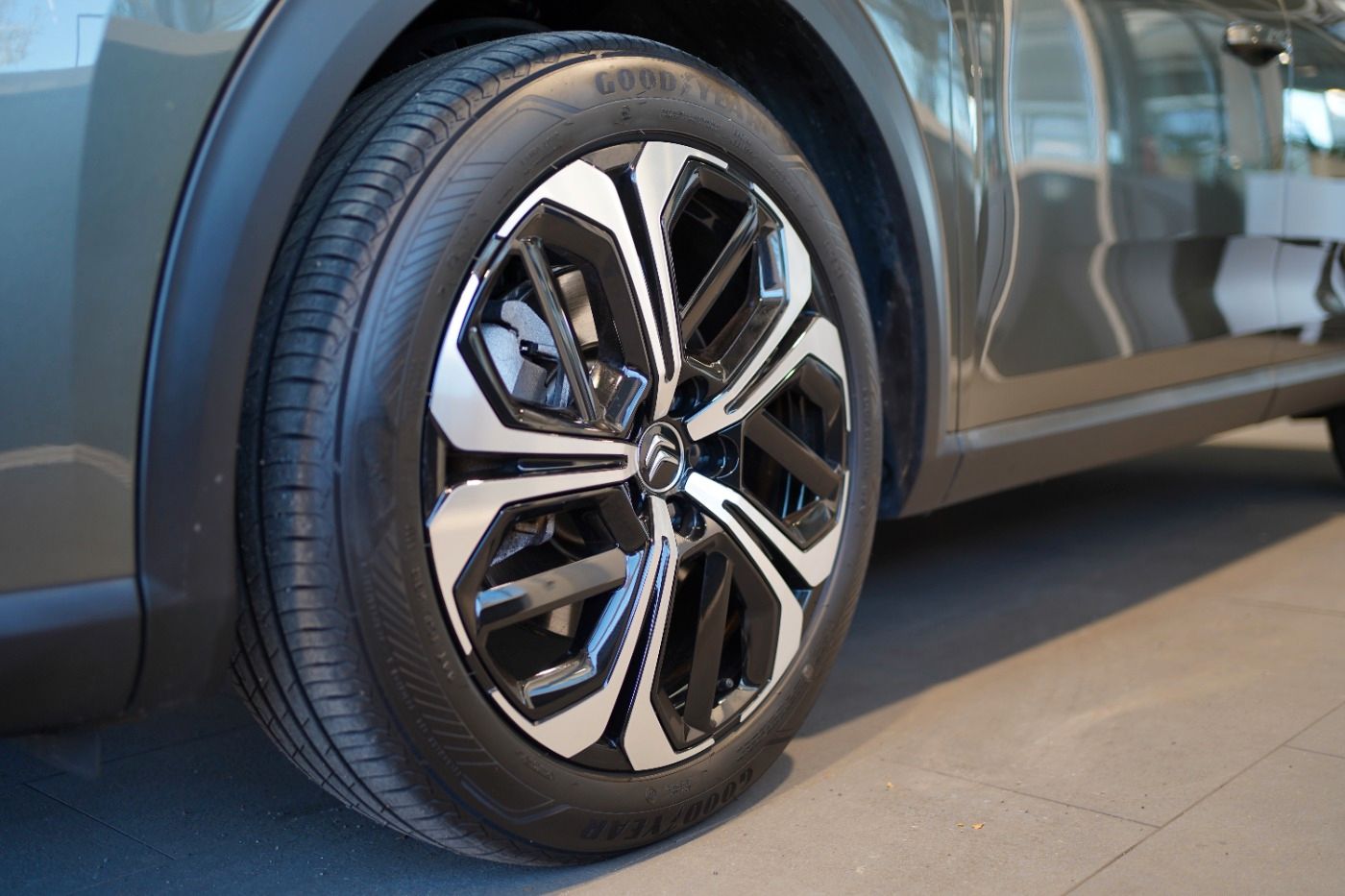 Fahrzeugabbildung Citroën C5 X PureTech 180 EAT8 Shine Pack Automatik Navi