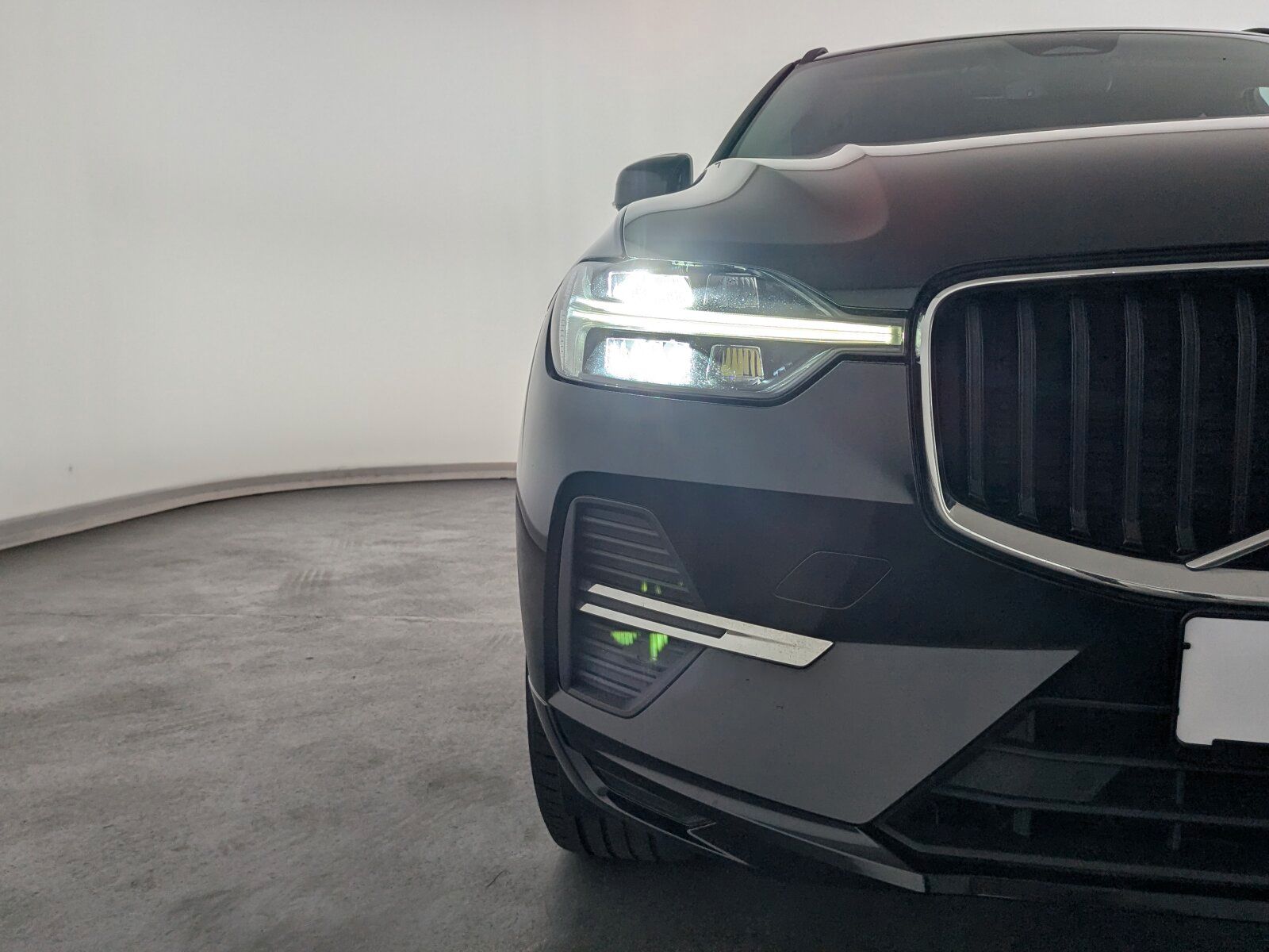 Volvo XC 60 B4 AWD Core LED+NAVI+ACC+RFK+ imagem 3