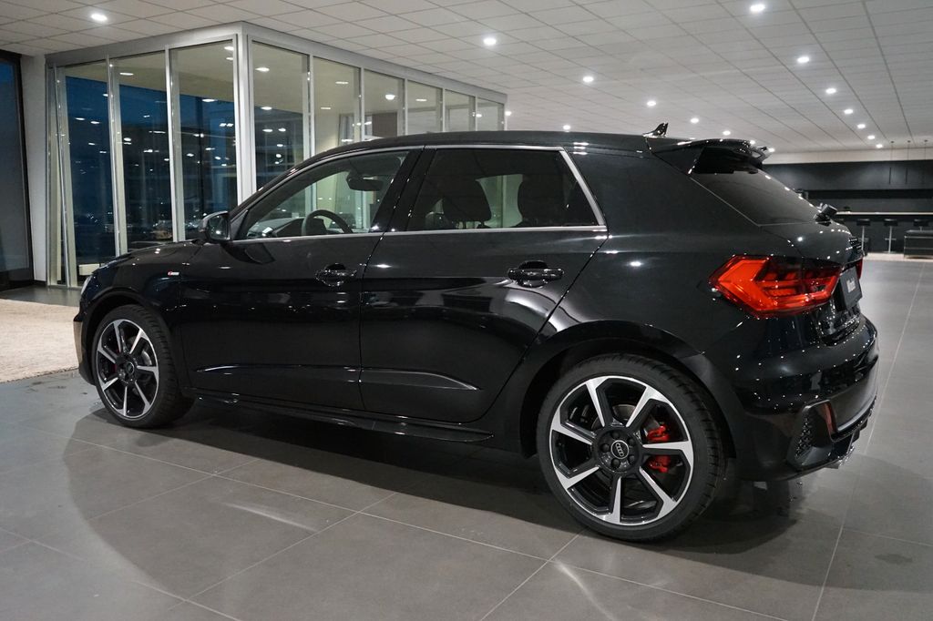 AUDI A1 Sportback 40 TFSI | 2x S line | SONOS | 18" AUDI A1 Sportback 40 TFSI | 2x S line | SONOS | 18"