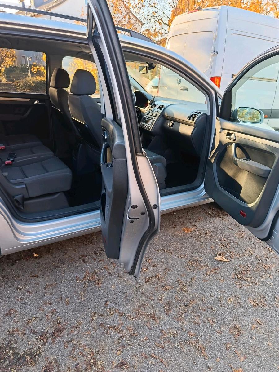 Volkswagen Touran 2007 — photo 10