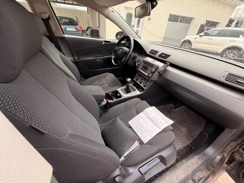Volkswagen Passat 2006 — photo 7