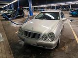 Mercedes-Benz Clk 230 Kompressor  w208 - Mercedes-Benz CLK 230 aus 2003