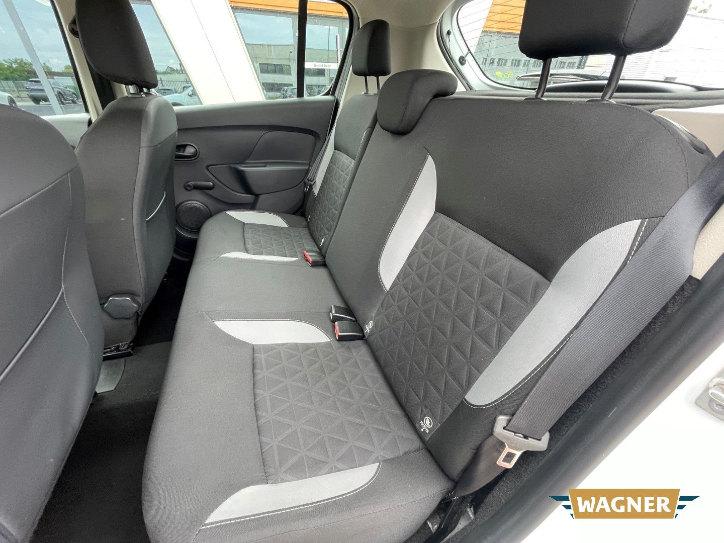 Fahrzeugabbildung Dacia Sandero II Stepway Ambiance 0.9 TCe 90 eco