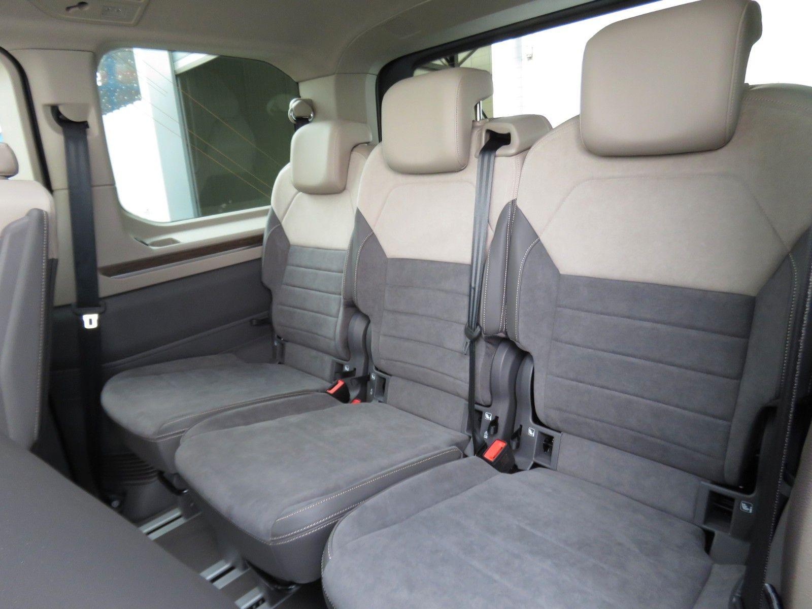 Volkswagen T7 Multivan 2.0 TDI Style Matrix IQ Pano AHK Amb