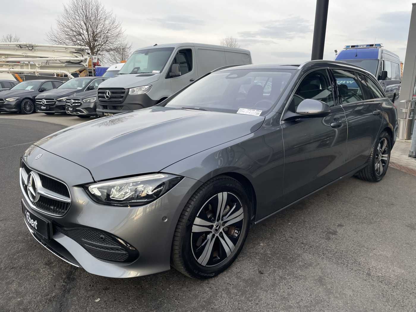 Fahrzeugabbildung Mercedes-Benz C 180 T 9G AVANTGARDE+R-Kamera +PANO+SHZ+SPIEGEL