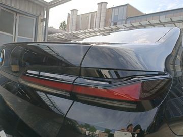 BMW 740 - 12