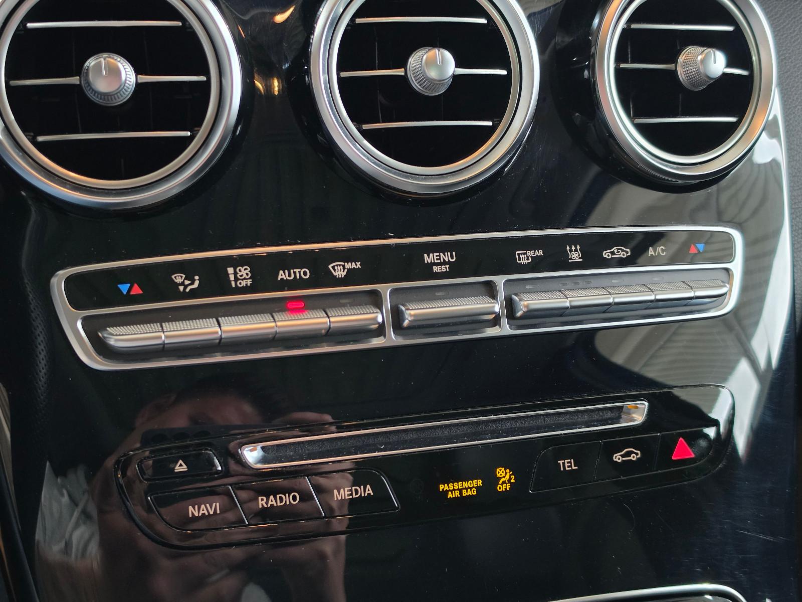 Mercedes-Benz GLC 300 4Matic AMG Line+LED+KAMERA+19" AMG+
