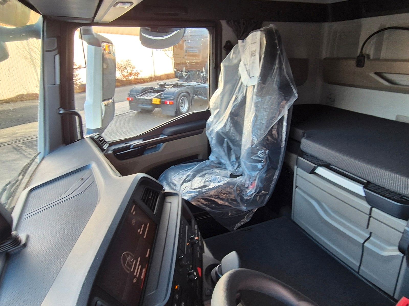 Fahrzeugabbildung MAN TGS 26.470 6x2-4 LL Baustoff Palfinger PK20.501L