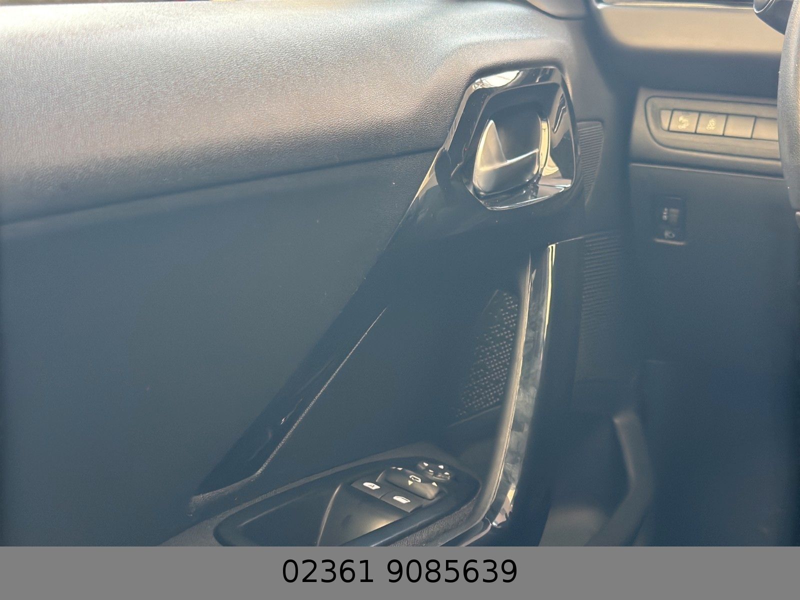 Fahrzeugabbildung Peugeot 208 Active Klima/Shz/Tempomat/Neue Allweterreife