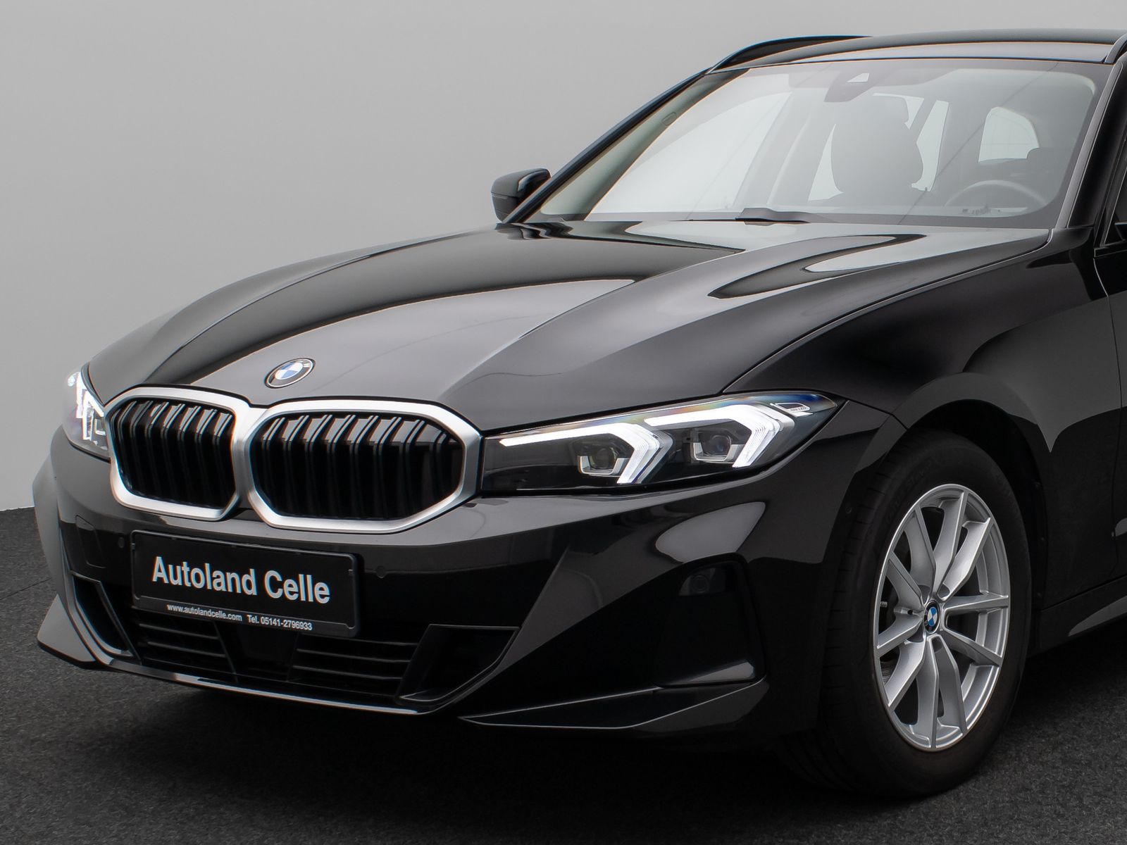 Fahrzeugabbildung BMW 320d xD Kamera HUD DAB CockPitPro Stop&Go AHK