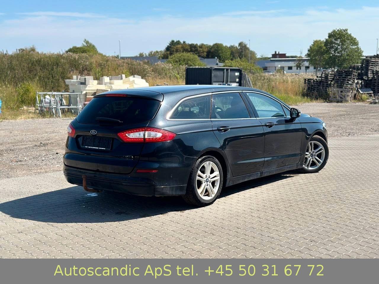 Ford Mondeo 2015 — interior