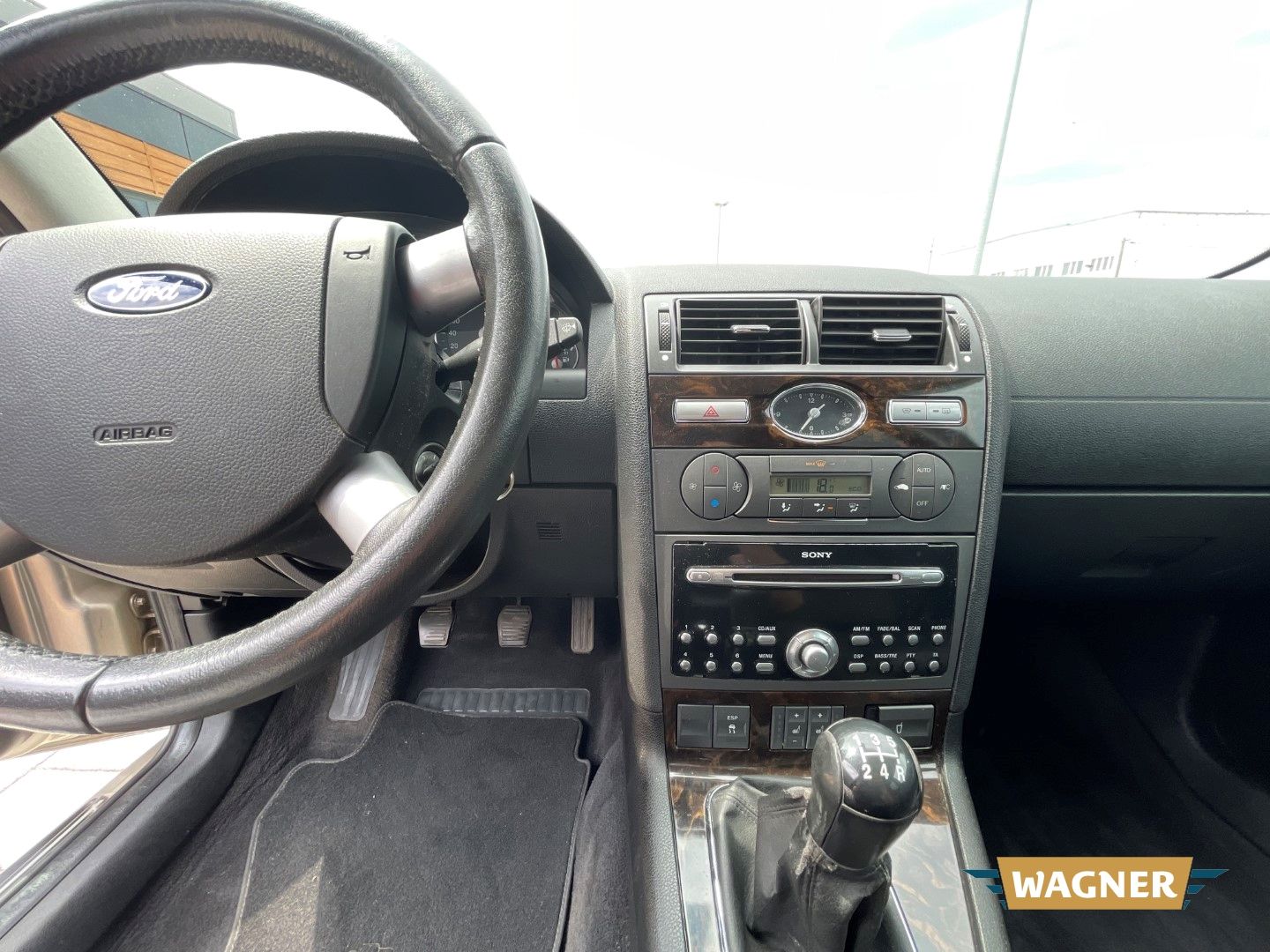 Fahrzeugabbildung Ford Mondeo Turnier Ghia Klimaanlage Sitzheizung