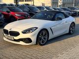 BMW Z4 sDrive 20 i Advantage Roadster - BMW Z4 mit Benzin-Antrieb: Weiß, Cabrio
