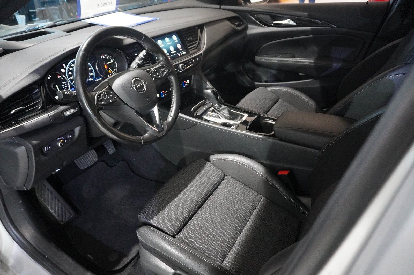 Fahrzeugabbildung Opel Insignia B ST 2.0D ELEGANCE NAVI/LED/KAMERA/HUD