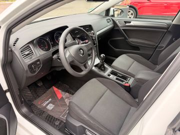 Volkswagen Golf - 9