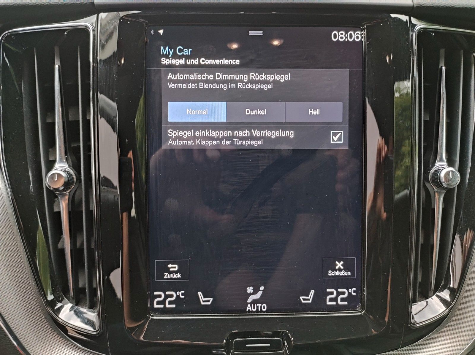 Volvo XC60 R Design PHEV AWD PANO Leder AHK LED Autom foto 24
