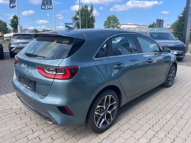 Fahrzeugabbildung Kia Ceed Spirit TotWinkAss P1 Navi Digitales Cockpit