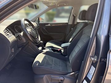 Volkswagen Tiguan - 11