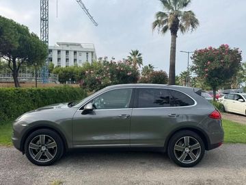 Porsche Cayenne - 7